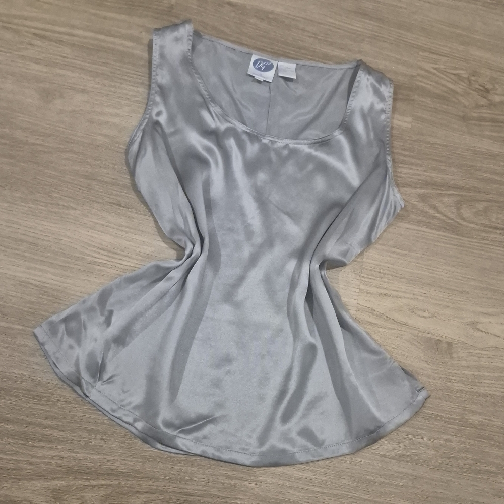 Diane Gilman 100% Silk Top size Small